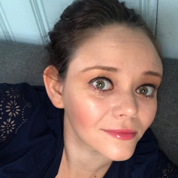 Meet your Posher, Rebecca - Picture 3 of 8